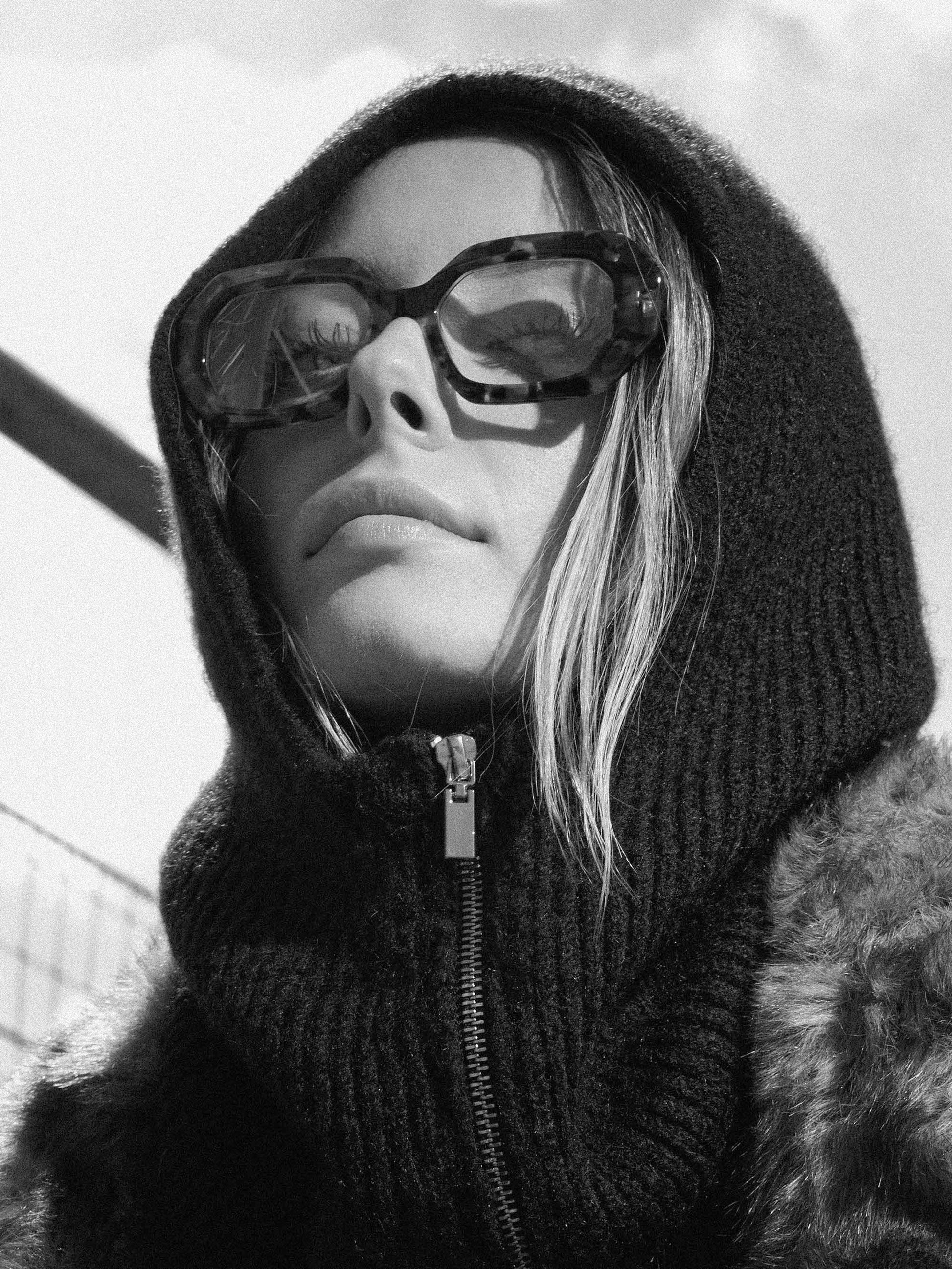 Storytelling women's eyeglasses by Rewind Eyewear, colorful black and red acetate frame